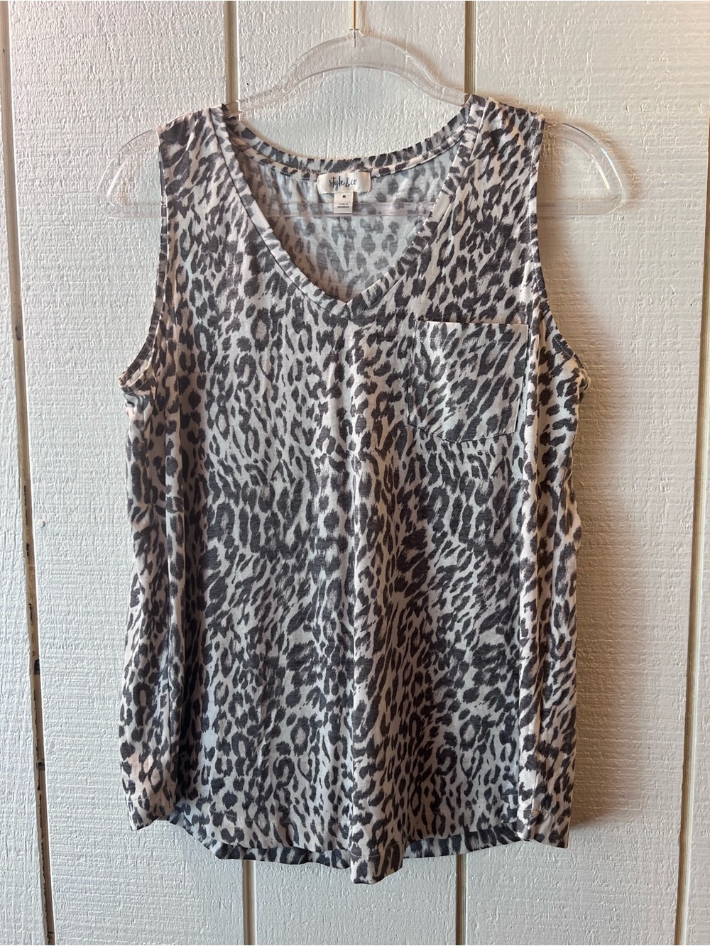 Women's Gray Leopard Print V-Neck Tank Top